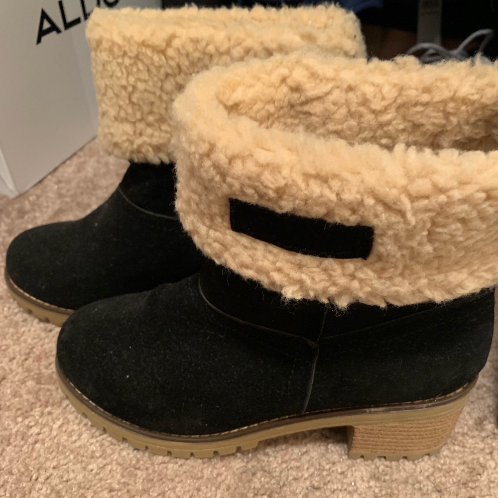 Black boots
